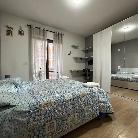 Apartment Vibrant In With Balcony